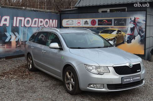 Skoda Superb 2011 серый - фото 3