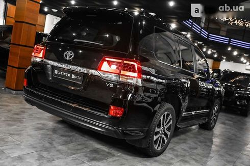 Toyota Land Cruiser 2018 - фото 17