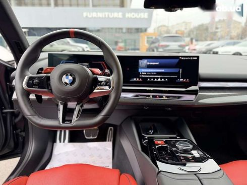 BMW M5 2025 - фото 30