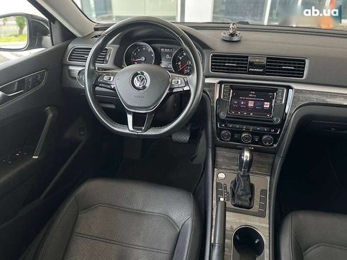 Volkswagen Passat 2018 - фото 21