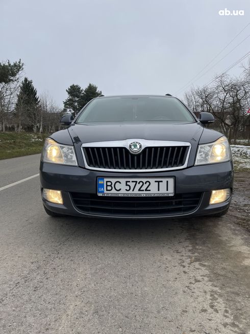 Skoda Octavia 2012 серебристый - фото 17