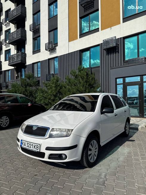 Skoda Fabia 2006 белый - фото 2