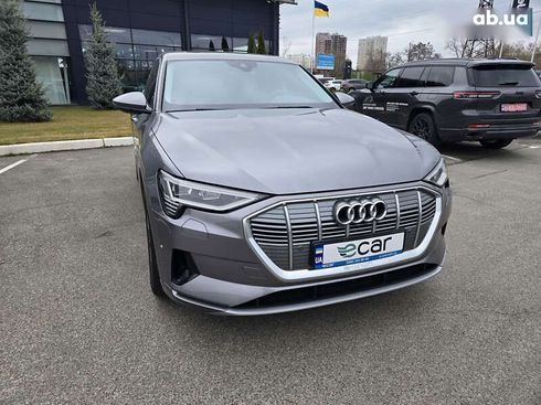 Audi E-Tron 2021 - фото 6