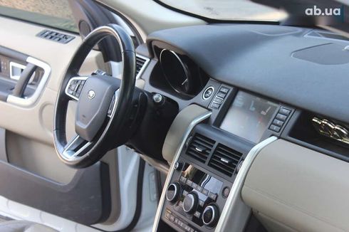 Land Rover Discovery 2017 - фото 30