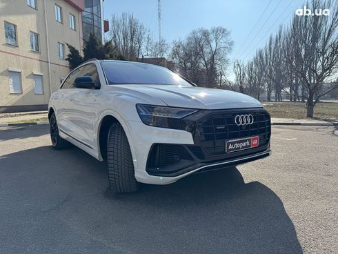 Audi Q8 2018 белый - фото 7