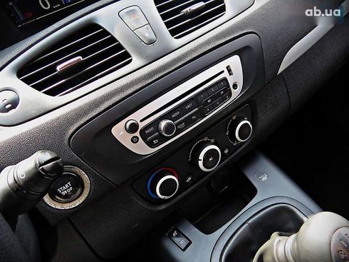 Renault Scenic 2014 - фото 8
