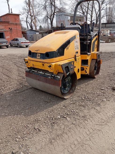 JCB Vibromax 260-120 2008 желтый - фото 13