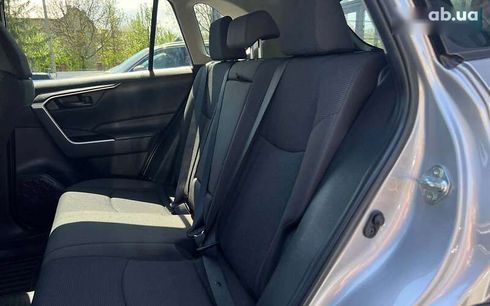 Toyota RAV4 2020 - фото 28