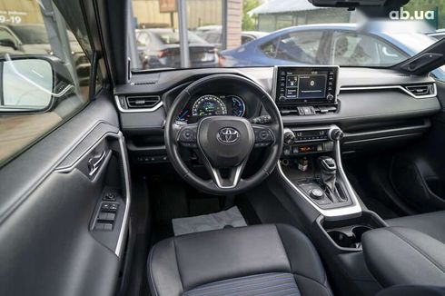 Toyota RAV4 2021 - фото 22