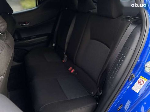 Toyota C-HR 2018 - фото 16