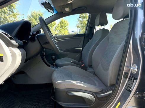 Hyundai Accent 2016 - фото 10