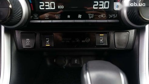 Toyota RAV4 2021 - фото 26
