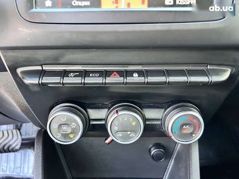 Renault Duster 2019 - фото 24
