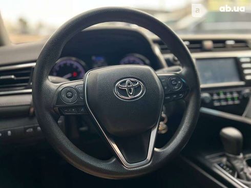 Toyota Camry 2018 - фото 26