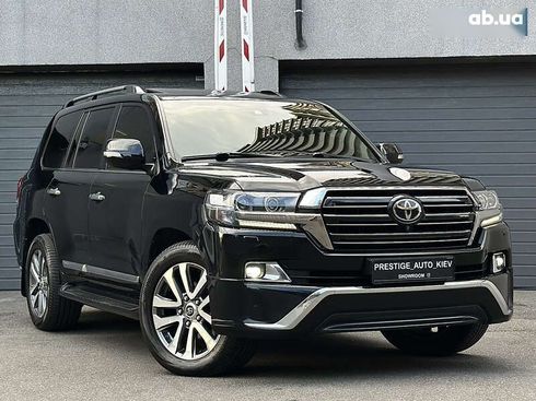 Toyota Land Cruiser 2017 - фото 2