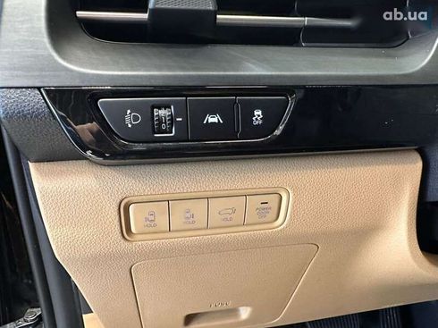 Kia Carnival 2021 - фото 14