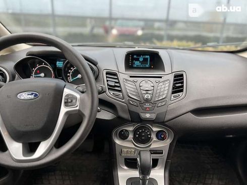 Ford Fiesta 2017 - фото 8