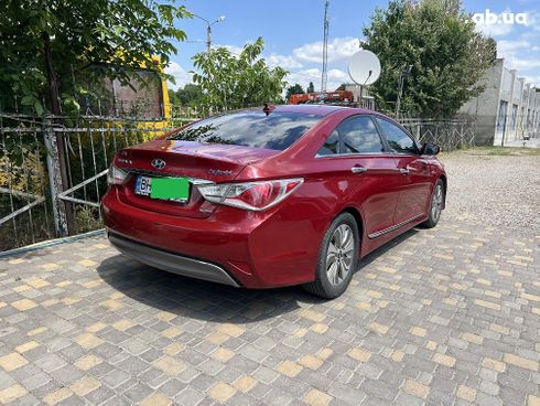 Hyundai Sonata 2014 вишневый - фото 20