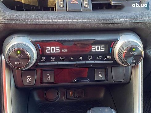 Toyota RAV4 2020 - фото 19