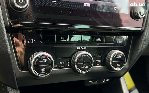 Skoda Octavia 2017 - фото 16