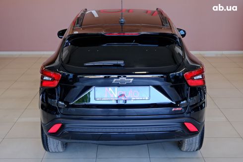 Chevrolet Trax 2024 черный - фото 6