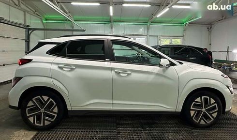 Hyundai Kona Electric 2022 - фото 22