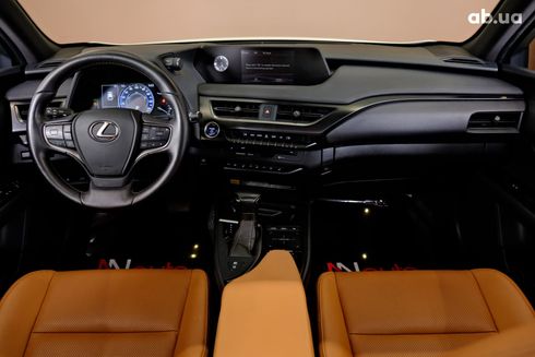 Lexus UX 2021 белый - фото 5