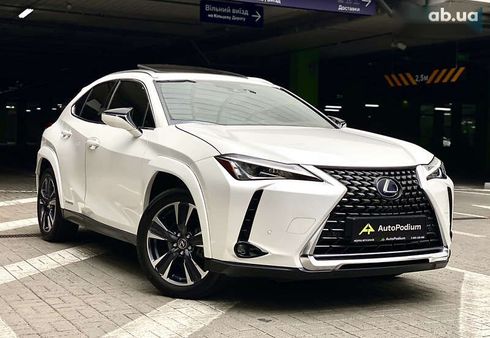 Lexus UX 2021 - фото 2