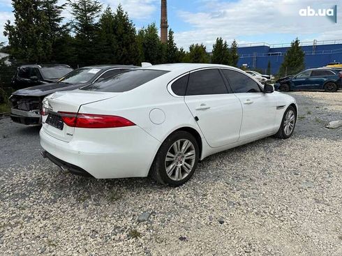 Jaguar XF 2017 - фото 8