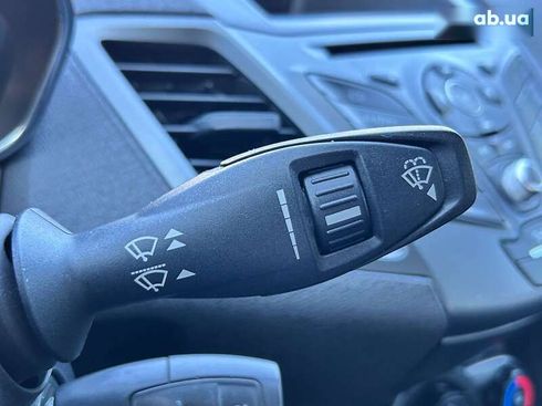 Ford Fiesta 2016 - фото 21