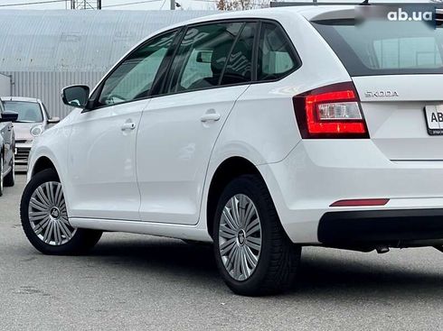 Skoda Spaceback 2017 - фото 12