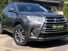 Продаж вживаних Toyota Highlander 2017 року у Львові - купити на Автобазарі