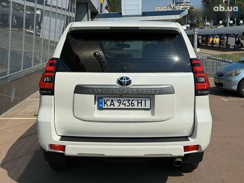 Toyota Land Cruiser Prado 2019 - фото 6