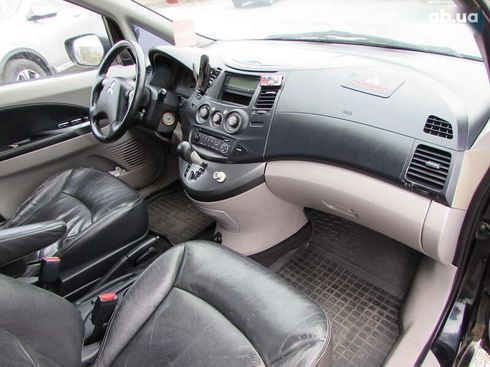 Mitsubishi Grandis 2007 - фото 20