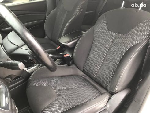Dodge Dart 2016 белый - фото 16