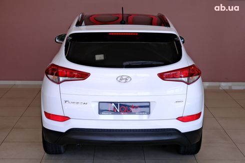 Hyundai Tucson 2017 белый - фото 6