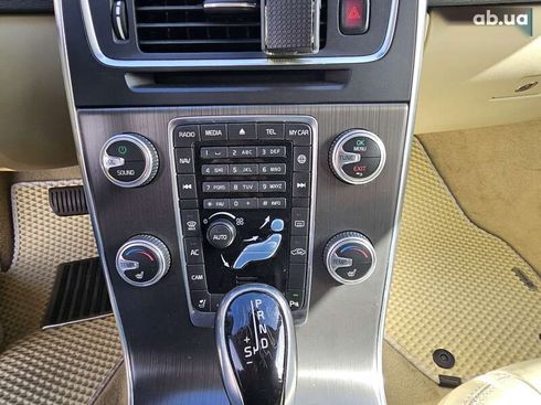 Volvo S60 2015 - фото 14