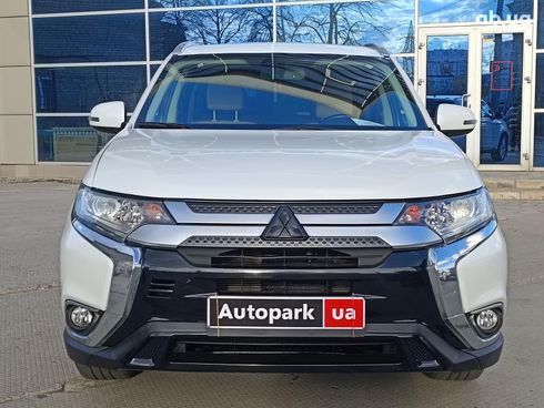 Mitsubishi Outlander 2015 белый - фото 2