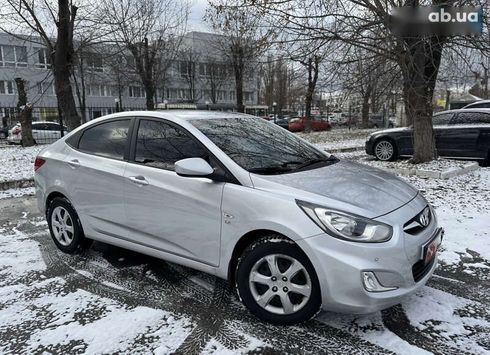 Hyundai Accent 2012 - фото 13