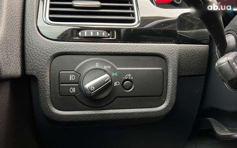 Volkswagen Touareg 2017 - фото 18