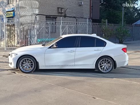 BMW 3 серия 2014 белый - фото 4
