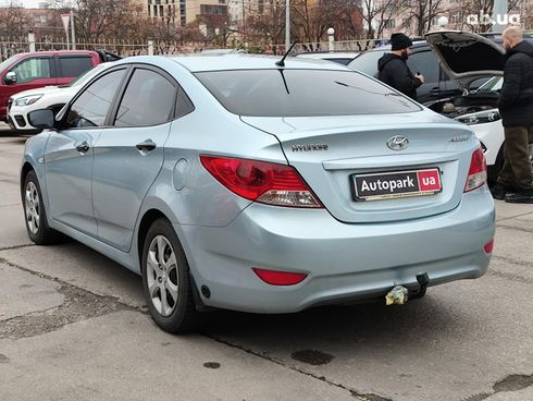 Hyundai Accent 2012 серый - фото 8