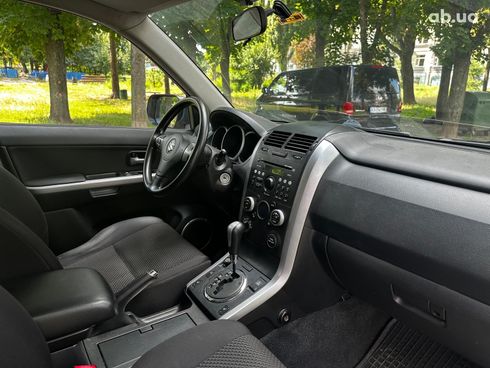 Suzuki Grand Vitara 2008 бежевый - фото 20