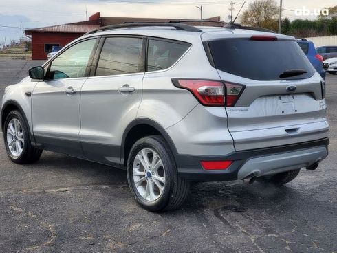 Ford Escape 2018 серебристый - фото 3