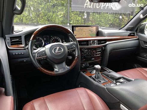 Lexus LX 2016 - фото 14