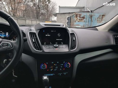 Ford Escape 2017 белый - фото 15