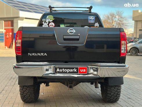 Nissan Navara 2014 черный - фото 6