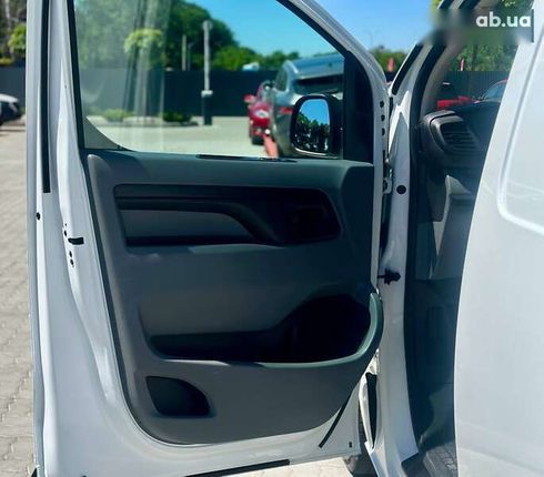 Opel Vivaro 2020 - фото 18