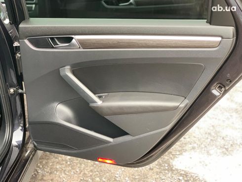 Volkswagen Passat 2017 черный - фото 23