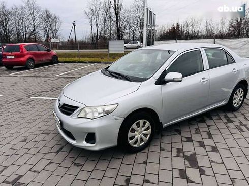 Toyota Corolla 2012 - фото 18
